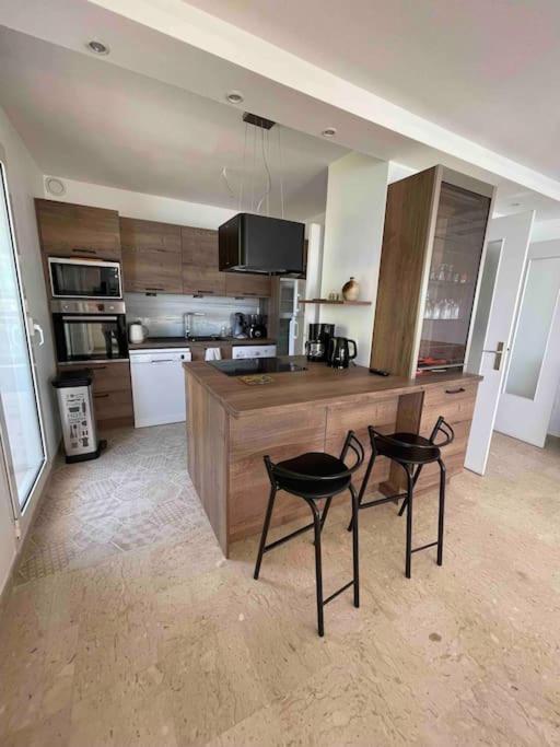 Appartement Bord De Mer Avec Garage 멍똥 외부 사진