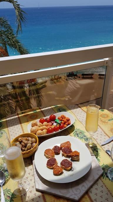 Appartement Bord De Mer Avec Garage 멍똥 외부 사진